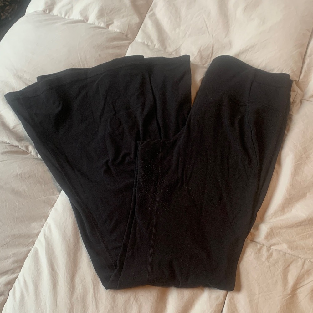 Athleta Aura Flare Pant in Black